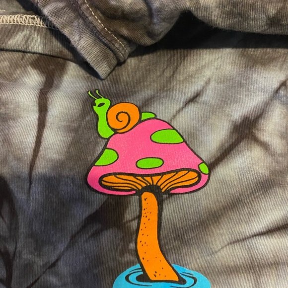 Men’s long sleeve a.Lab zumiez t-shirt sz. Large Alien Snail and mushrooms - Picture 3 of 4